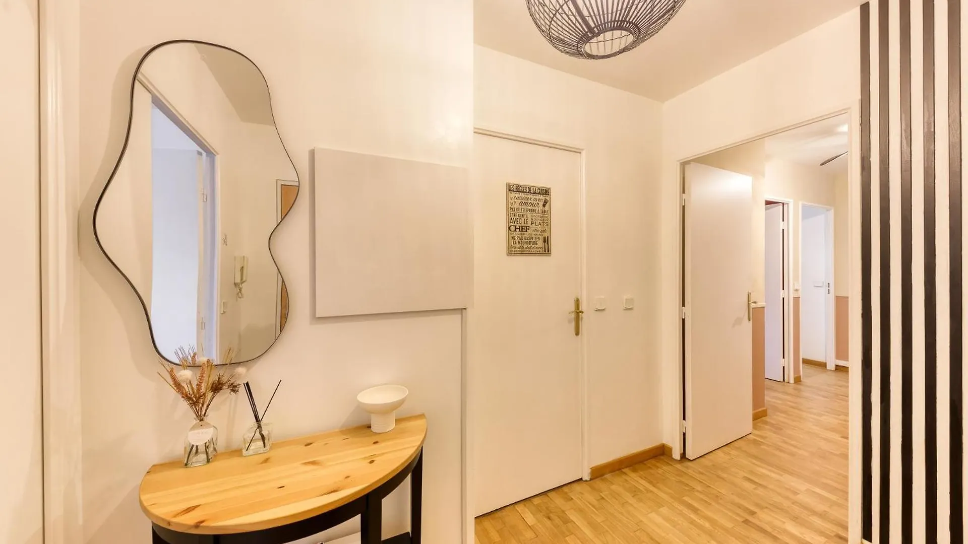 Apartment L'Ilot Zen- Ideal Pour Famille-Groupe-Pro-Double Parking-Highwifi-Aeroport Orly 8Min-Paris30Min Fresnes